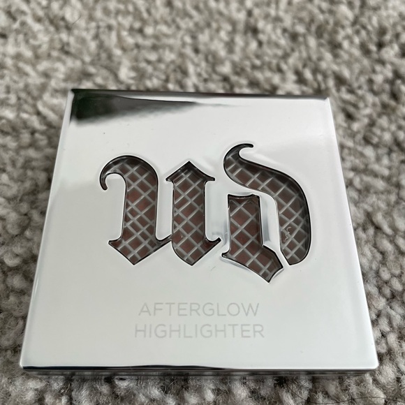 Urban Decay Fireball Blush - Picture 2 of 2